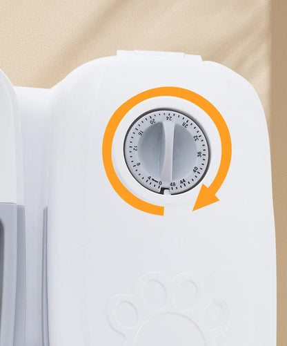 Distributeur automatique de croquettes pour chat - Une technologie fiable pour votre tranquillité d'esprit