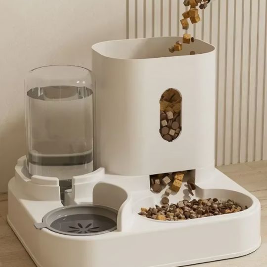 Distributeur de croquettes pour chat - Alimentation contrôlée et tranquilité
