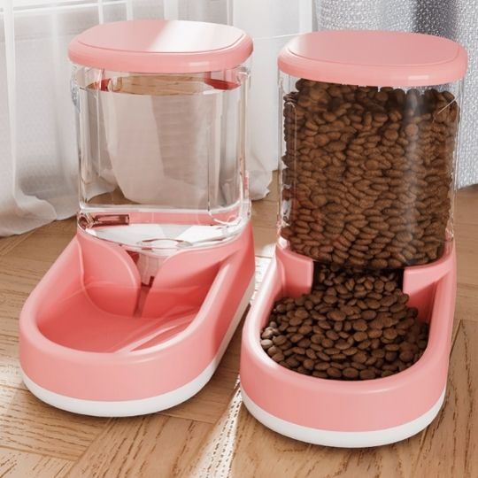 Distributeur de croquettes pour chat - Au service de votre tranquilité