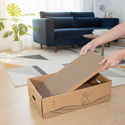 Griffoir chat carton - Fini les griffoirs disgracieux cachés dans un coin sombre